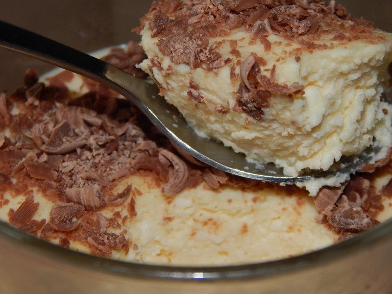 Sernik na zimno z ricottą i białą czekoladą Sernik na zimno z ricottą i białą czekoladą