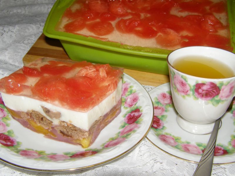 Sernik na zimno:brzoskwinie,arbuz,galaretki