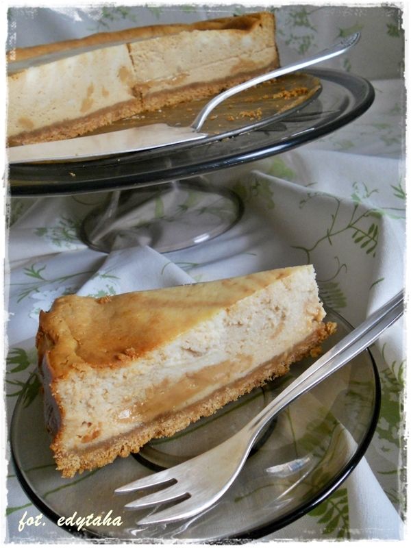 Sernik o smaku krówki