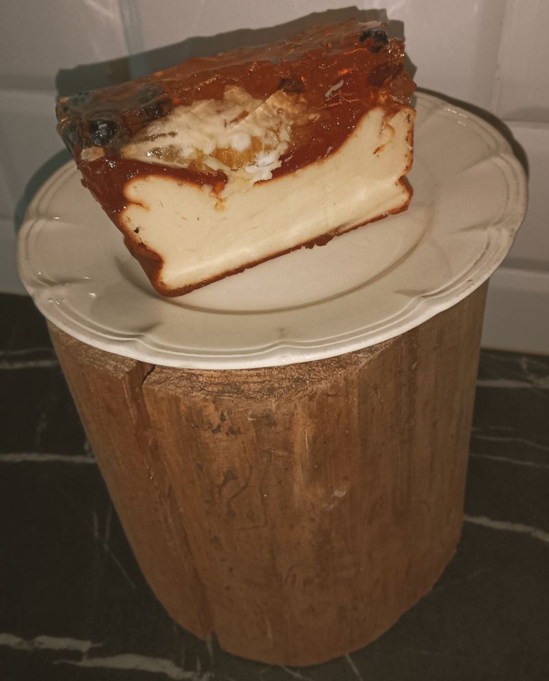 Sernik pieczony z jogurtu z galaretką Sernik pieczony z jogurtu z galaretką