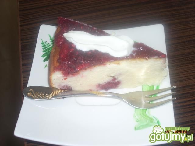 Sernik pod malinową masą Sernik pod malinową masą