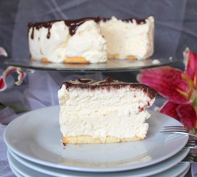 Sernik prawie na surowo