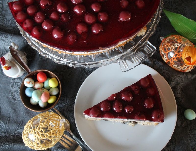 Sernik "Straciatella" z wiśniami