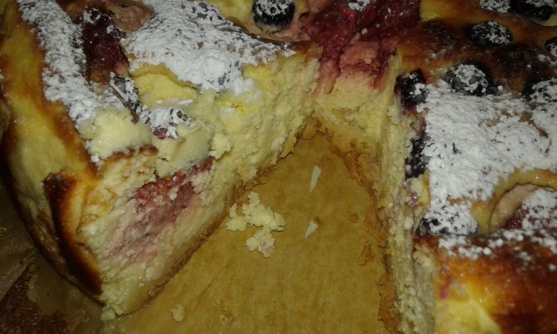 Sernik truskawkowo - borówkowy Sernik truskawkowo - borówkowy