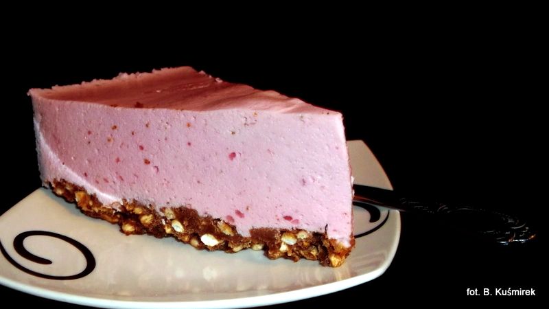 Sernik truskawkowy na zimno