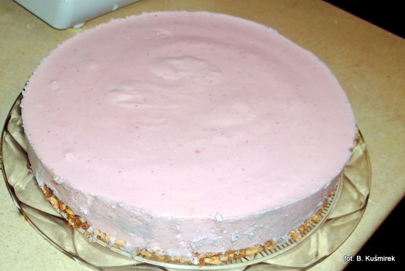 Sernik truskawkowy na zimno