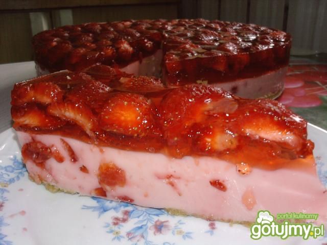 Sernik truskawkowy z serka Danio