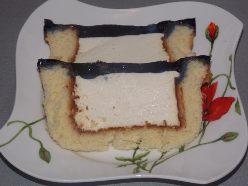 Sernik ukryty w biszkopcie Sernik ukryty w biszkopcie