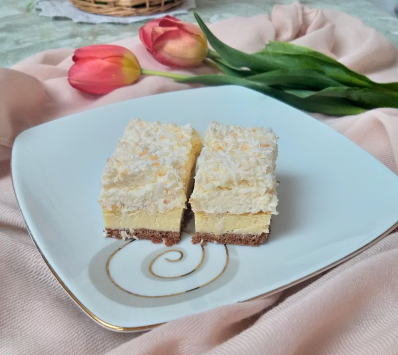 Sernik waniliowy z raffaello Sernik waniliowy z raffaello