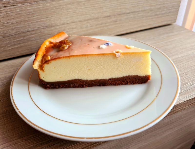 Sernik z białą czekoladą Sernik z białą czekoladą