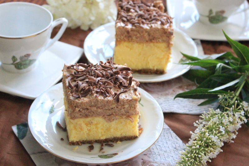 Sernik z biszkoptową pianką Sernik z biszkoptową pianką