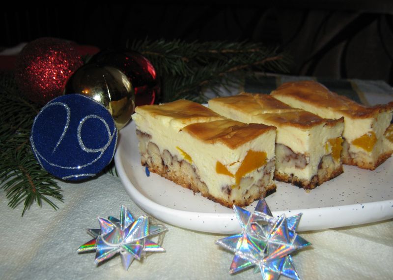 Sernik z brzoskwiniami Sernik z brzoskwiniami