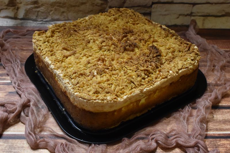 Sernik z brzoskwiniami Sernik z brzoskwiniami