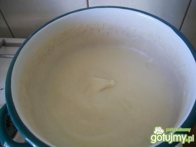 Sernik z brzoskwiniami Triss