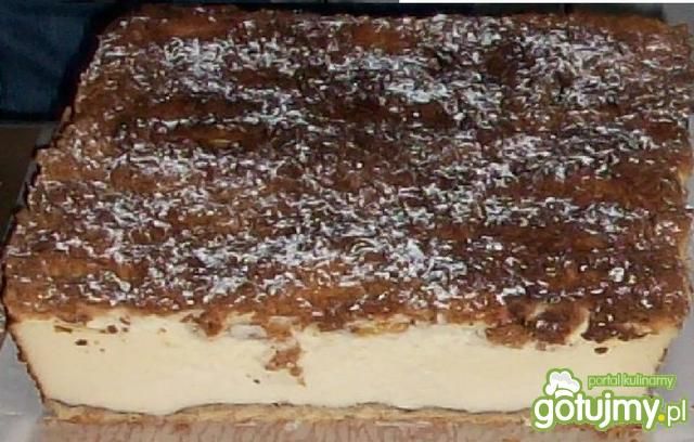 sernik z brzoskwiniami w kruchym cieście