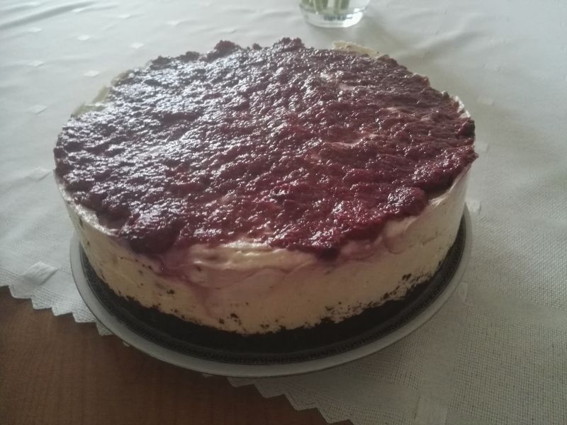 Sernik  z chałwą Sernik  z chałwą