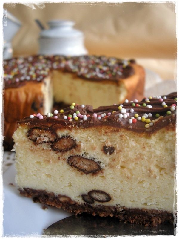 Sernik z ciasteczkowymi koralikami  Sernik z ciasteczkowymi koralikami