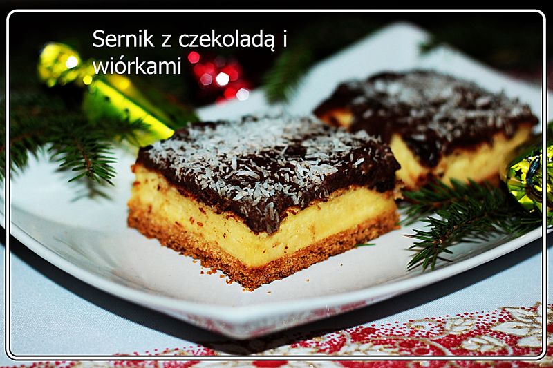 Sernik z czekoladą i wiórkami na kruchym spodzie