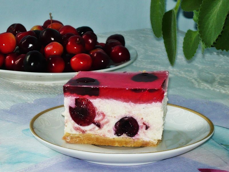 Sernik z czereśniami