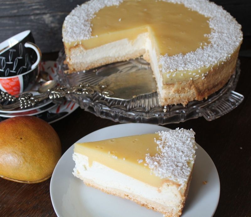 Sernik z galaretką i mango 
