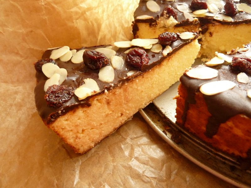 Sernik z gotowanymi ziemniakami z żurawiną