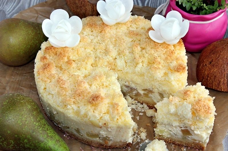 Sernik z gruszkami i kokosowym wierzchem