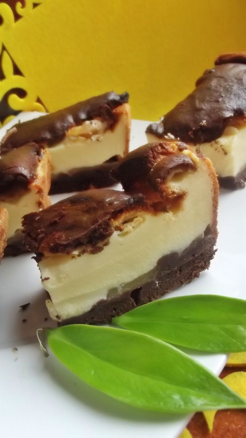 Sernik z jabłkami Sernik z jabłkami