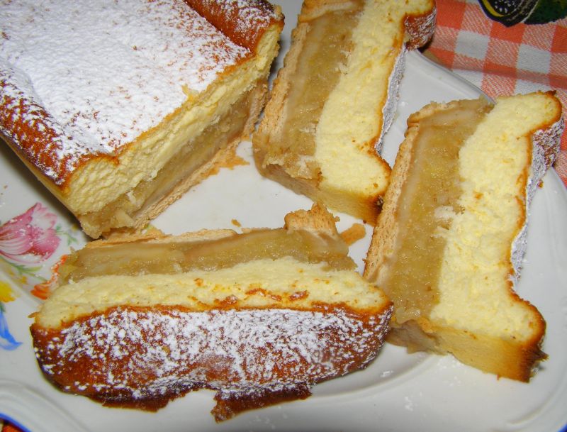 Sernik z jabłkiem Sernik z jabłkiem