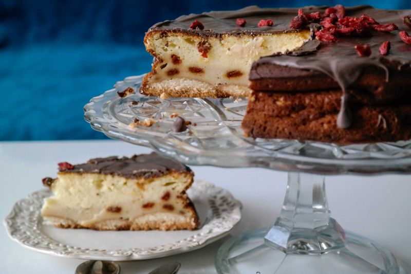 Sernik z jagodami goji