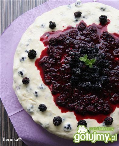 Sernik z jeżynami na zimno