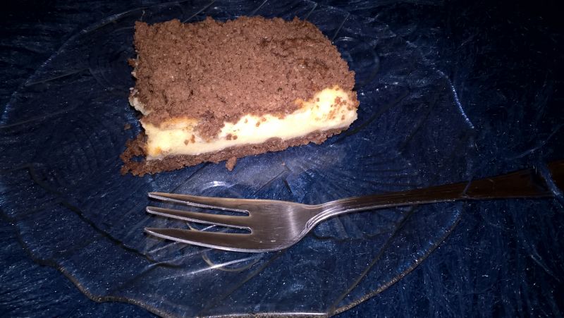 Sernik z kakaowym ciastem