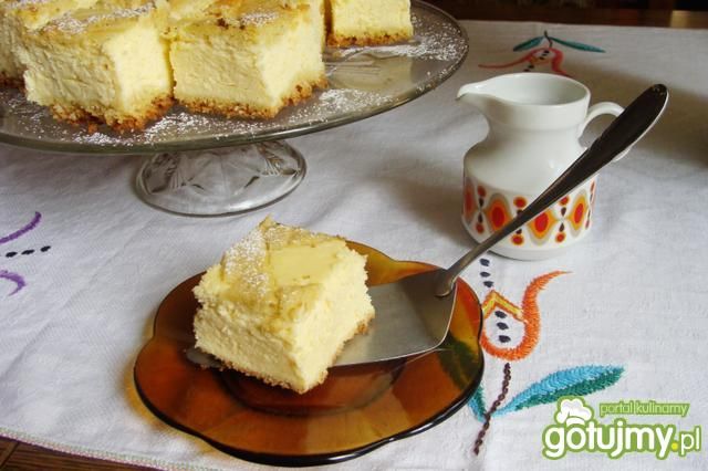 Sernik z kremówką  Sernik z kremówką
