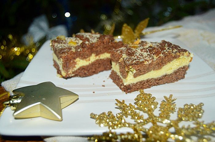 Sernik z kruchym czekoladowym ciastem