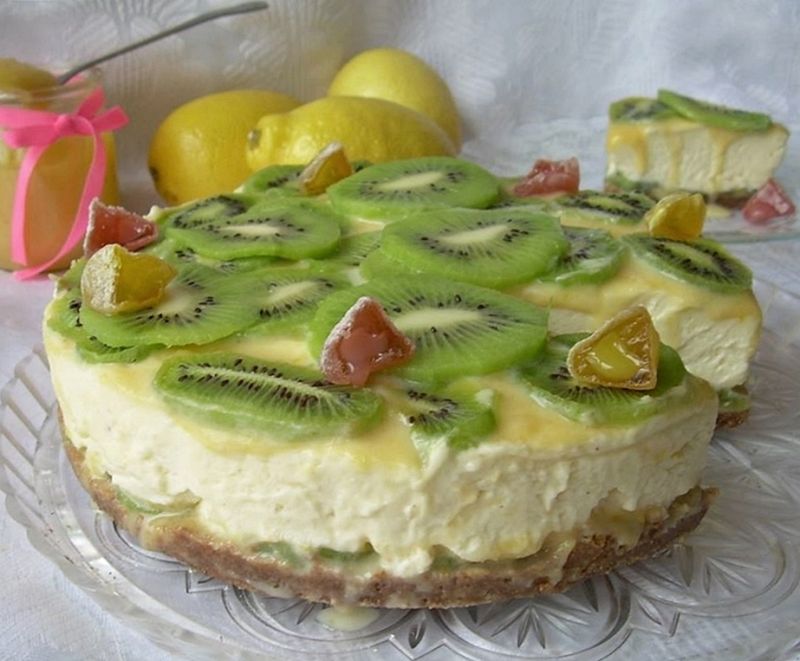 Sernik z mascarpone, lemon curd i białą czekoladą  Sernik z mascarpone, lemon curd i białą czekoladą