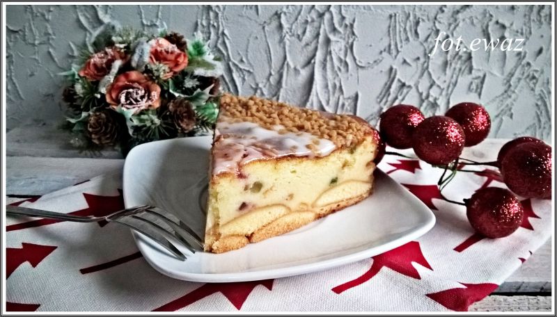 Sernik z mixem keksowym