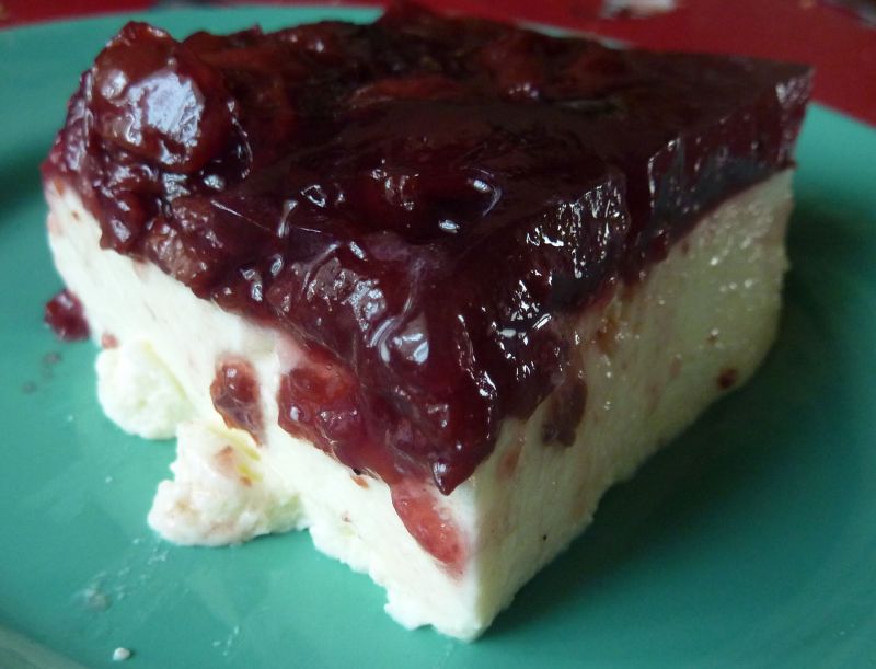 Sernik z mlekiem kokosowym i galaretką Sernik z mlekiem kokosowym i galaretką