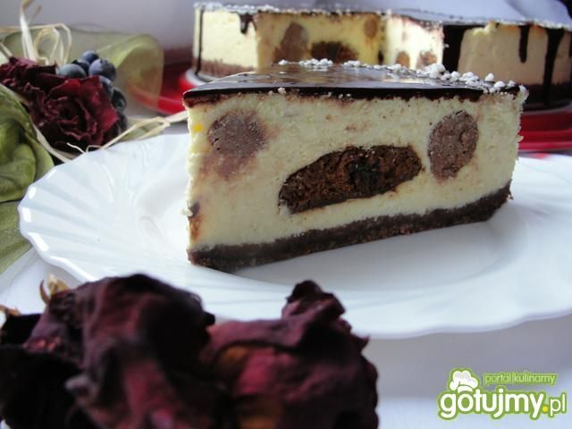 Sernik z piernikami i kropkami