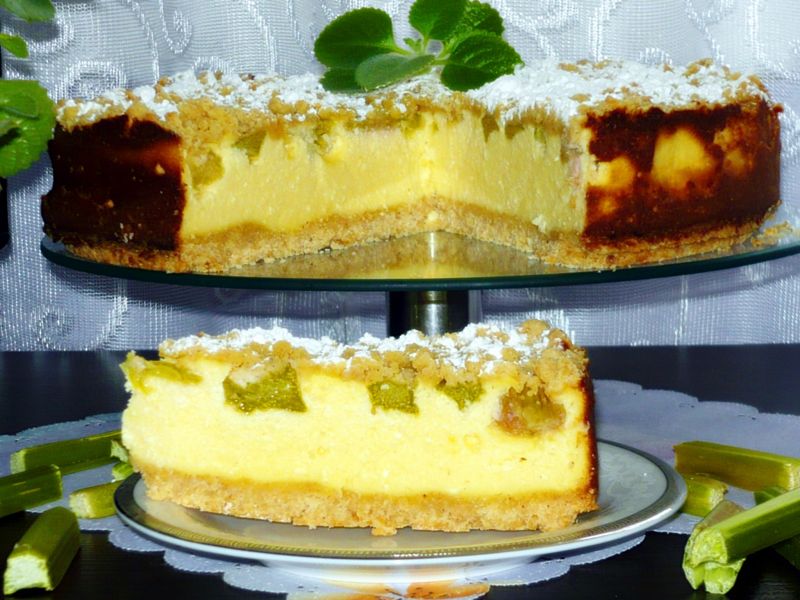 Sernik z rabarbarem Sernik z rabarbarem