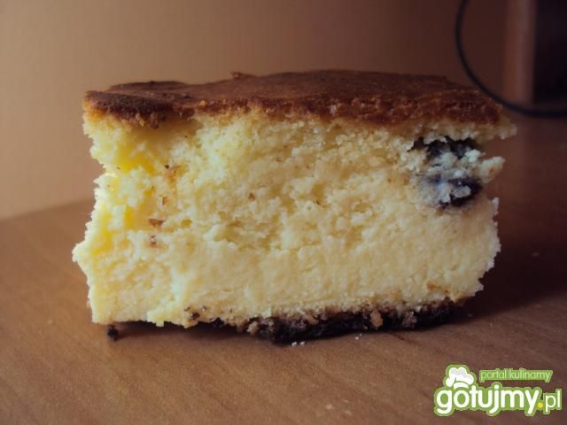 Sernik z rodzynkami 4