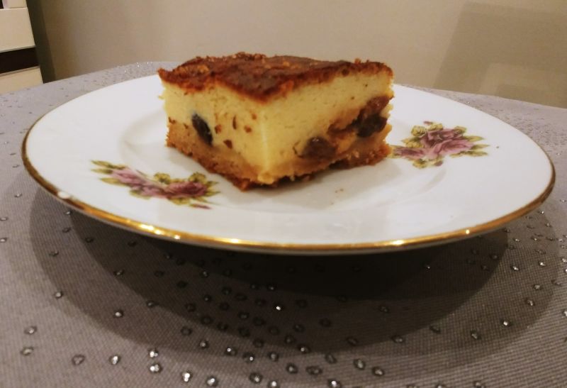 Sernik z rodzynkami,żurawiną i skórką pomarańczową Sernik z rodzynkami,żurawiną i skórką pomarańczową