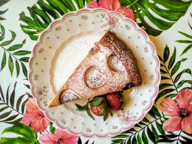 Sernik z truskawkami