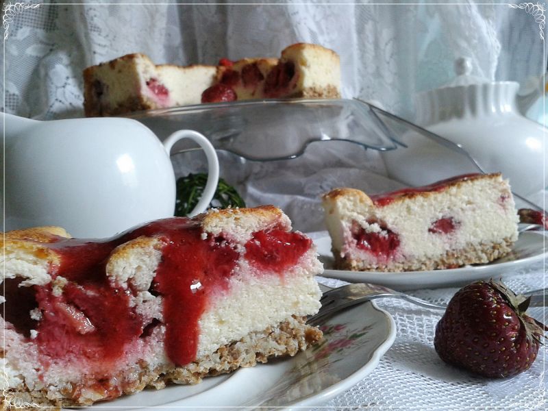 Sernik z truskawkami w wersji light