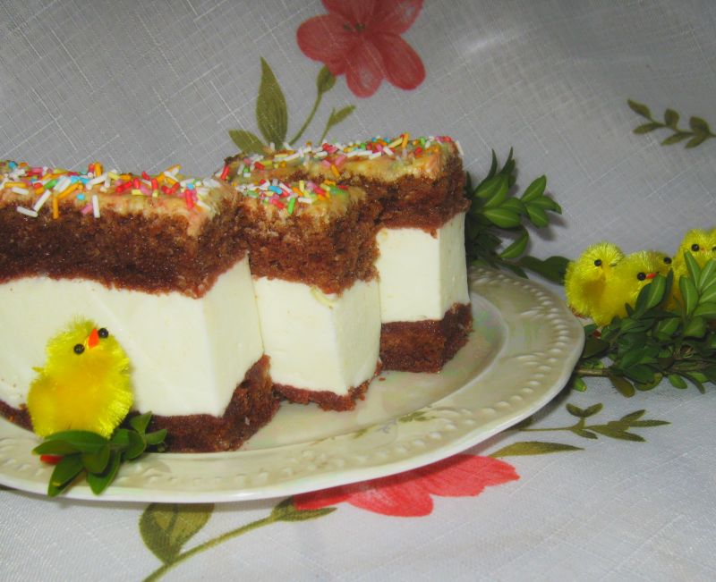 Sernik ze śmietaną w biszkopcie