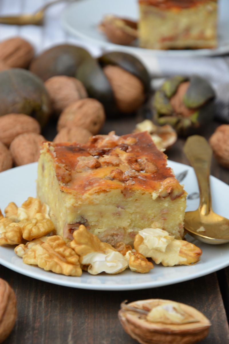 Sernik ziemniaczany z orzechami