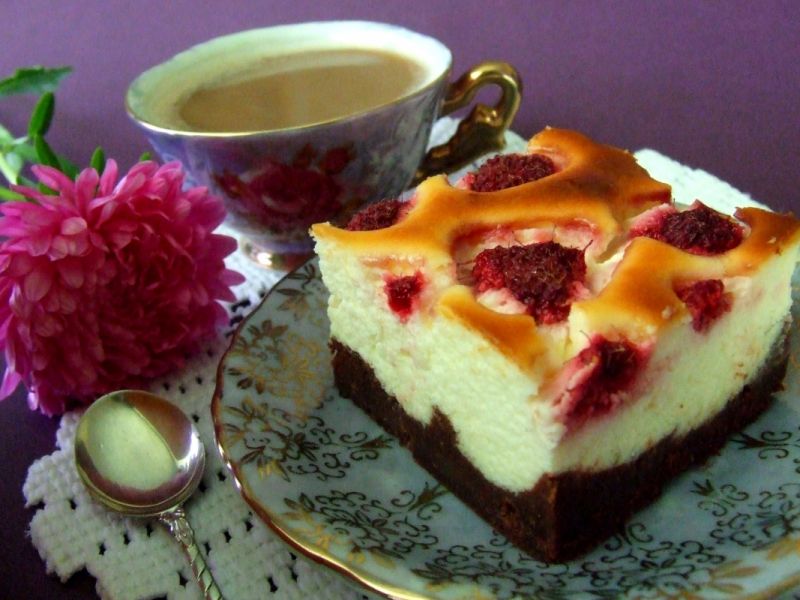 Sernikobrownie z malinami Sernikobrownie z malinami