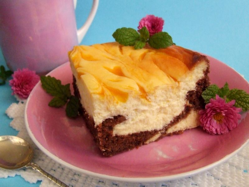 Sernikobrownie z musem brzoskwiniowym