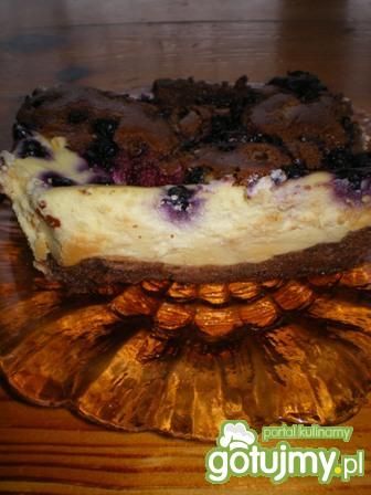 Sernikobrownie z owocami leśnymi Sernikobrownie z owocami leśnymi