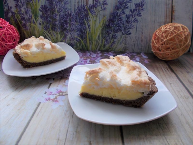 Sernikowa tarta z kokosową bezą