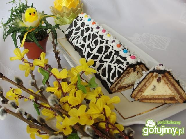 Serowa chatka z rodzynkami