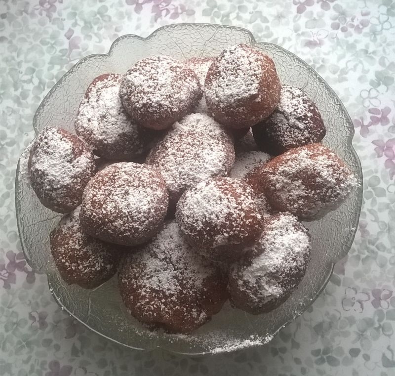 Serowe mini pączki  Serowe mini pączki